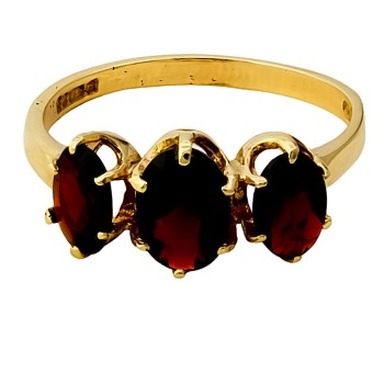9ct Gold Garnet 3 Stone Ring Size N